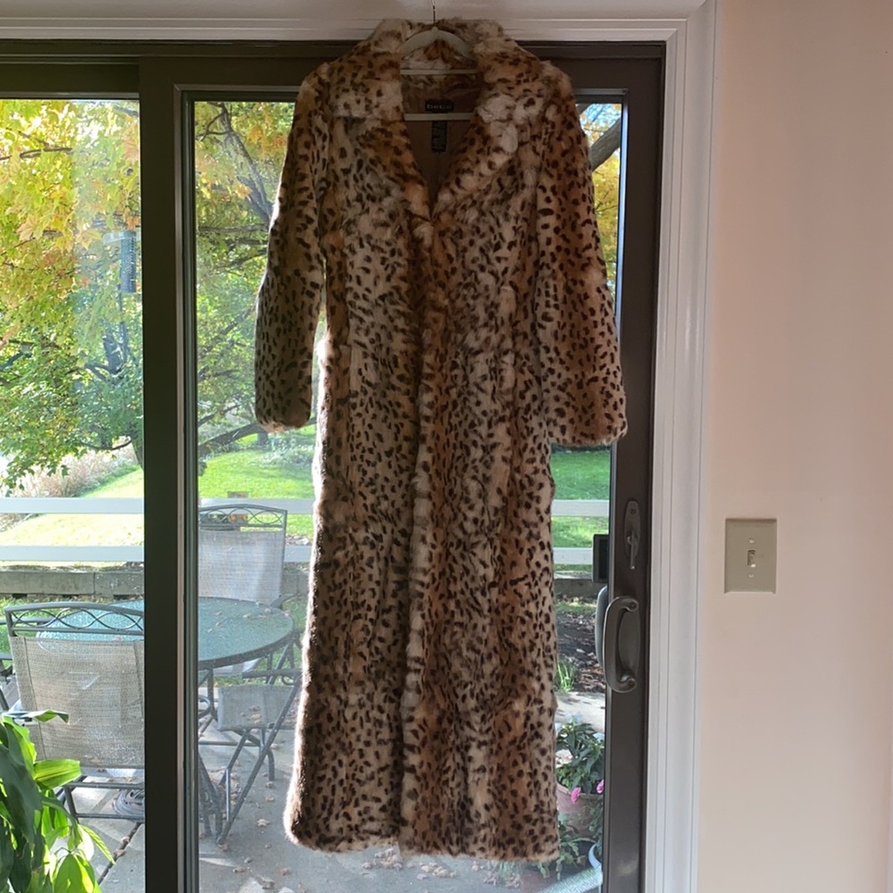 Leopard REAL fur coat bebe.